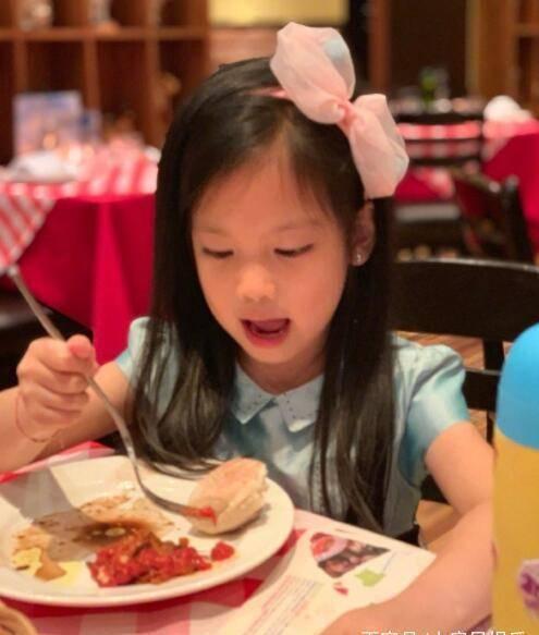 娱乐吃瓜酱女儿