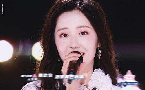 娱乐吃瓜姐王艺瑾是谁啊,她是如何成为吃瓜界的佼佼者的?