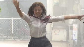 娱乐吃瓜酱红领巾